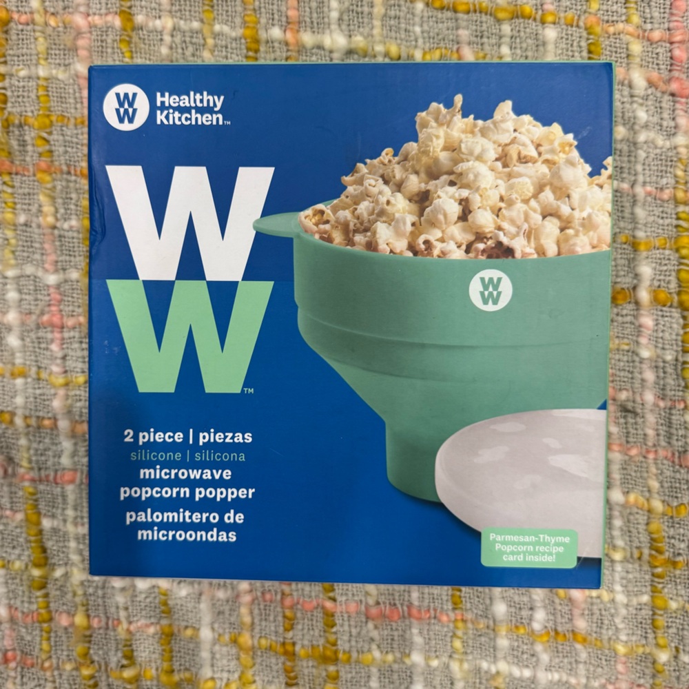 Green and Blue Party Popcorn Maker
